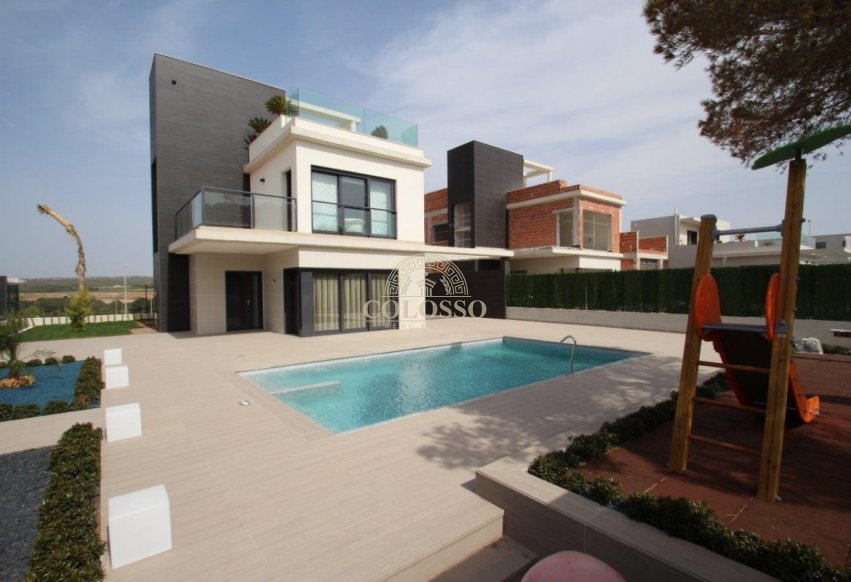 Revente - Villa -
Orihuela Costa - Campoamor
