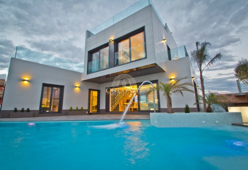 Revente - Villa -
Orihuela Costa - La Zenia