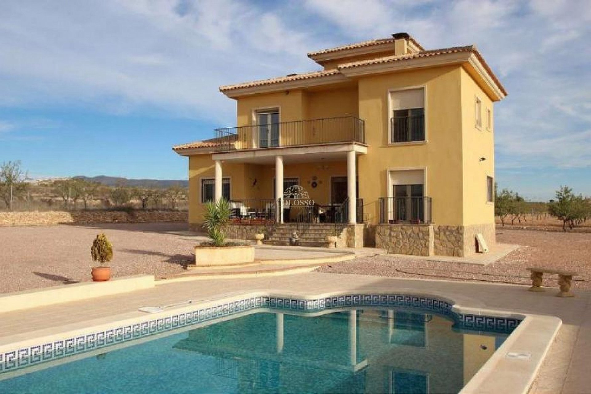 Revente - Villa -
Pinoso