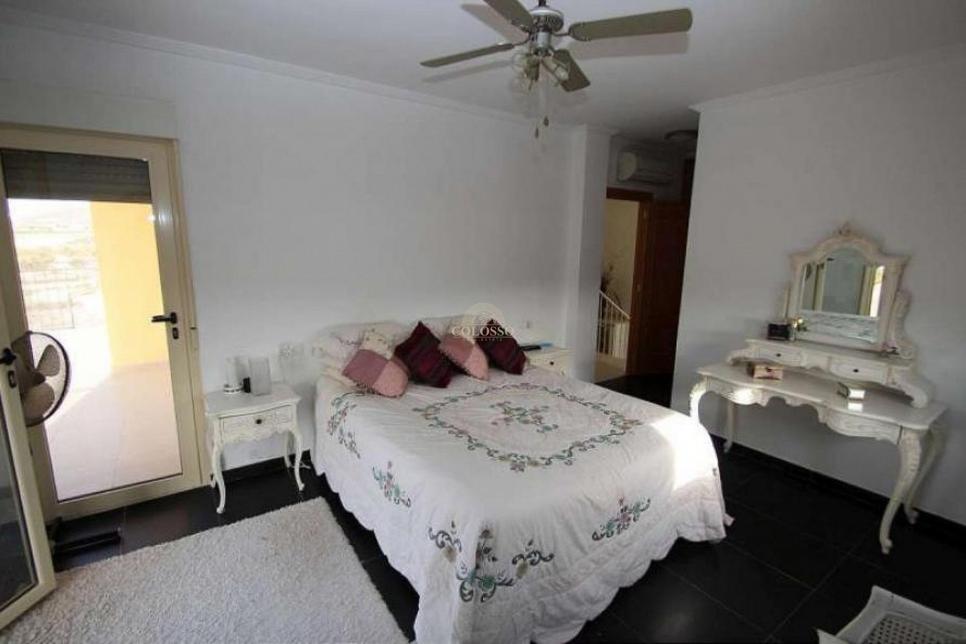 Revente - Villa -
Pinoso