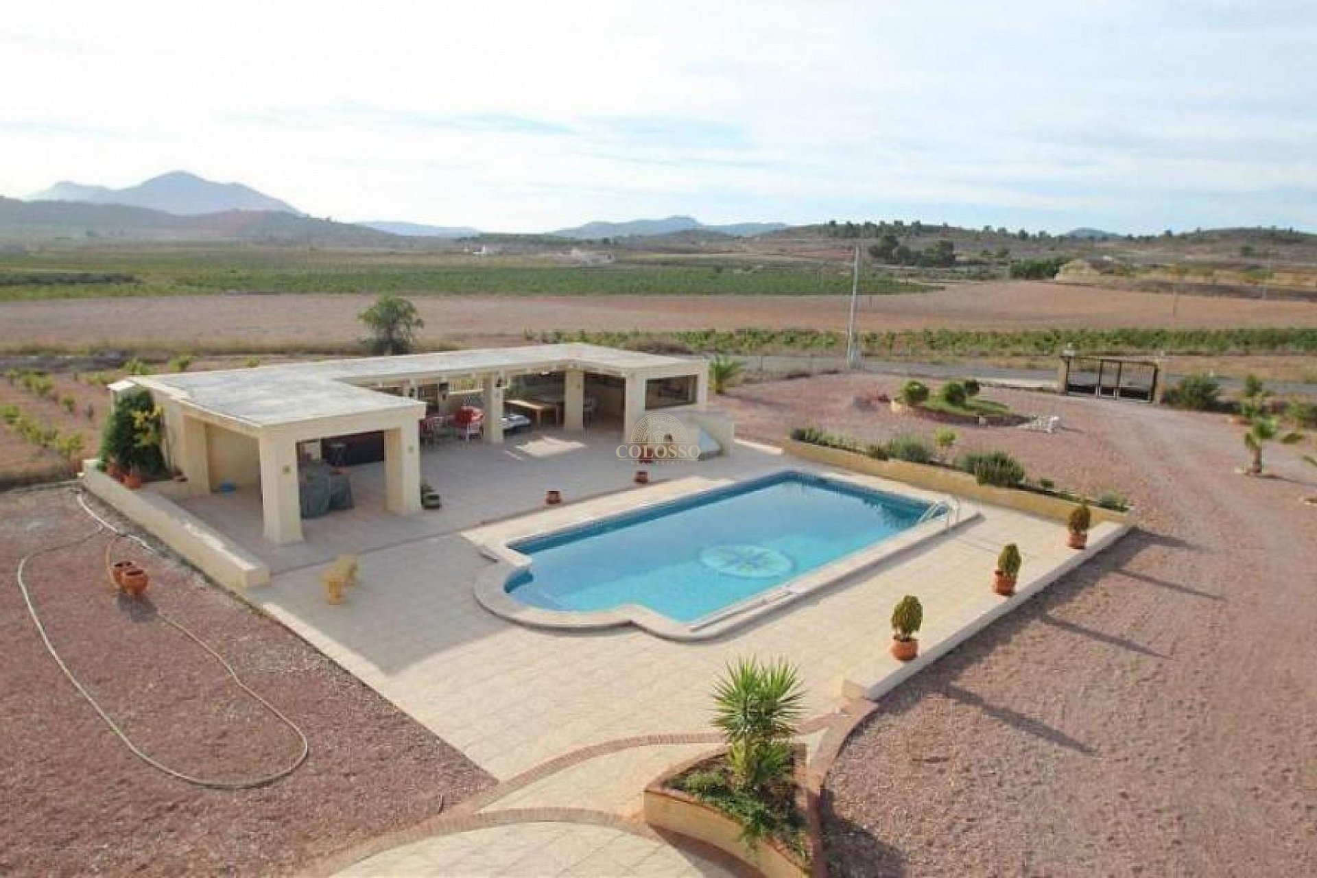 Revente - Villa -
Pinoso