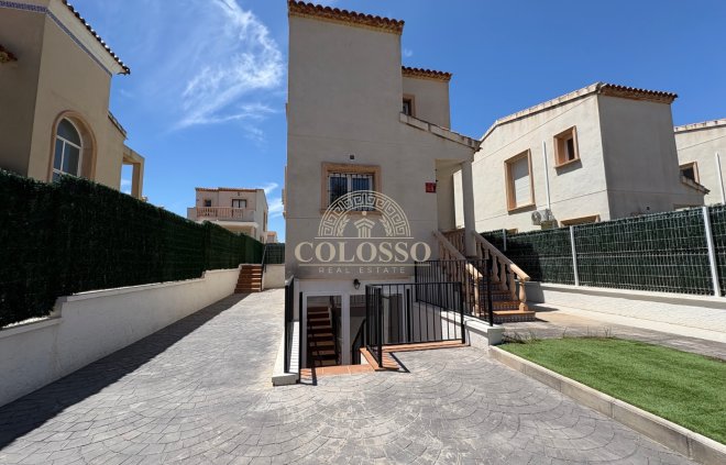 Villa - Alquiler - Guardamar del Segura -
                Urbanizaciones