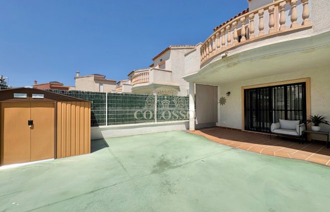 Villa - Alquiler - Guardamar del Segura -
                    Urbanizaciones