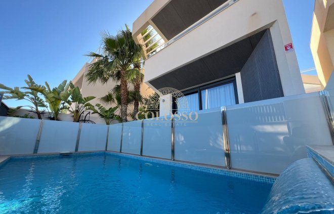 Villa de Lujo - Obra nueva - Torrevieja -
                    La veleta