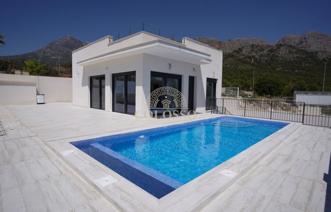 Villa - Obra nueva - Polop -
                Alberca