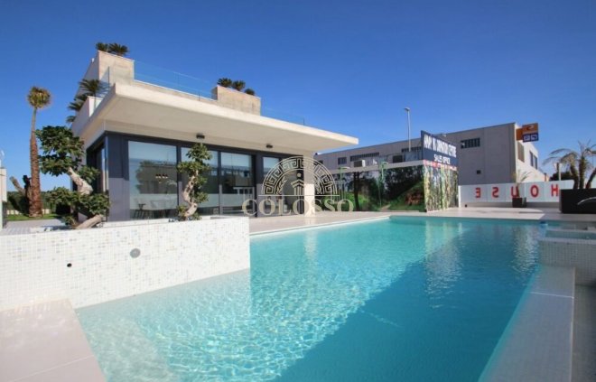Villa - Resale - Orihuela Costa -
                La Zenia