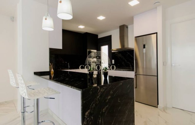 Obra nueva - Villa -
Orihuela Costa