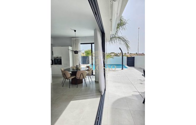 Alquiler - Villa -
San Fulgencio