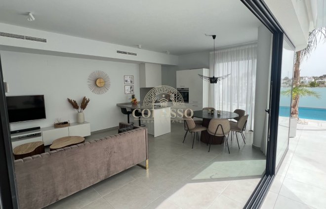 Alquiler - Villa -
San Fulgencio