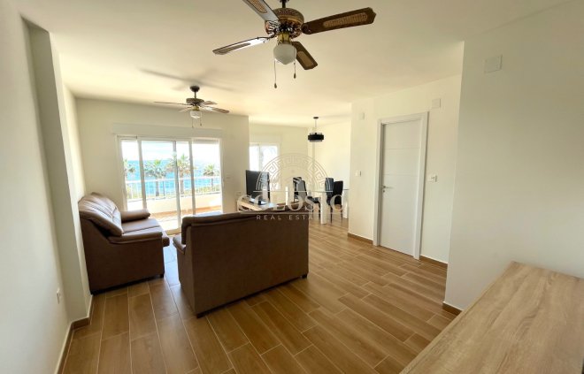 Alquiler - Apartamento / piso -
Torrevieja - Playa de los Locos