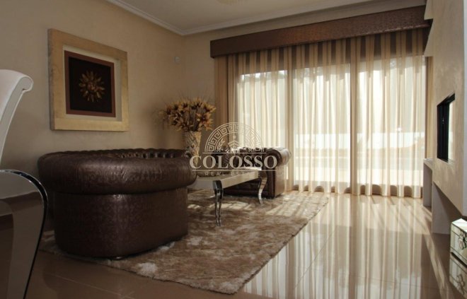 Resale - Villa -
Orihuela Costa - Campoamor