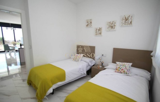 Resale - Villa -
Orihuela Costa - La Zenia