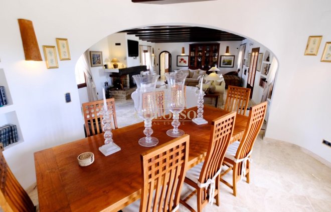 Resale - Villa -
Benissa - Fustera