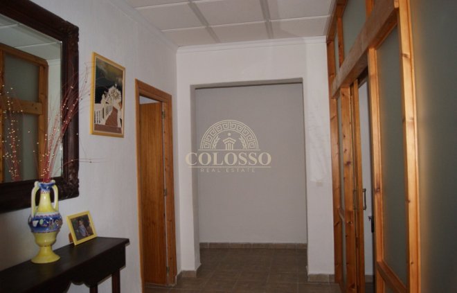 Resale - Finca rústica -
Finestrat - Finestrat pueblo