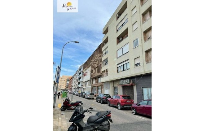 Resale - Edificio -
Gandía - Barrio de corea