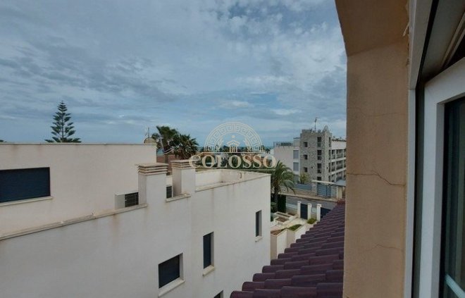 Resale - Villa -
Torrevieja - La veleta
