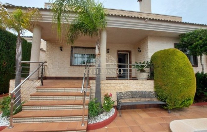 Resale - Chalet -
Pilar de la Horadada - La Torre de la Horadada