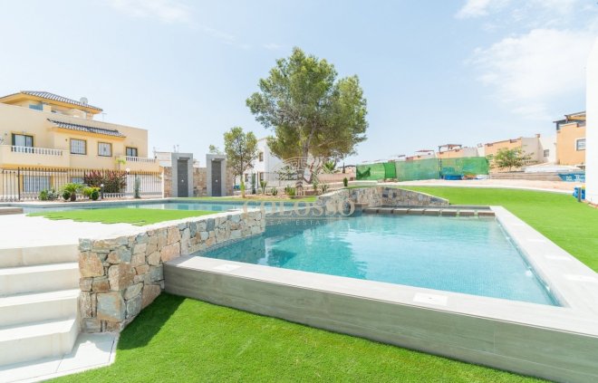New Build - Bungalow Planta Alta -
Torrevieja - Los balcones