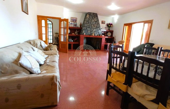 Resale - Chalet -
Mutxamel - Bonalba-Cotoveta