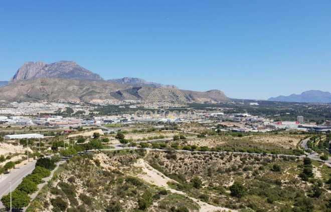 Resale - Semiatico -
Villajoyosa - Cala Villajoyosa