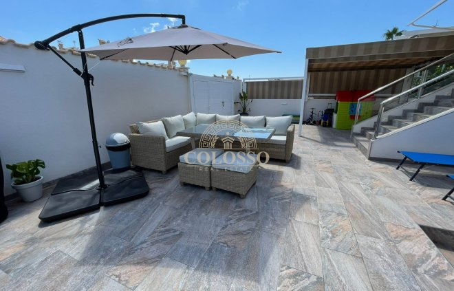 Resale - Casa -
Orihuela Costa - Los Altos