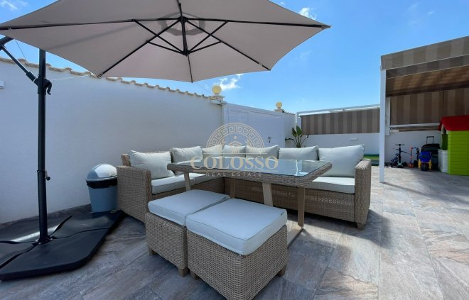 Resale - Casa -
Orihuela Costa - Los Altos