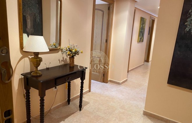 Resale - Apartamento -
Torrevieja - Centro