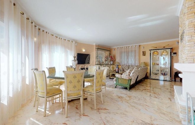 Resale - Villa -
Calpe - Maryvilla