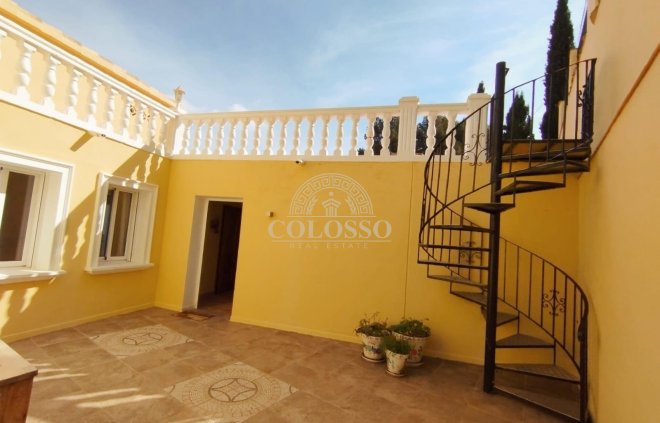Resale - Villa -
Calpe - Maryvilla