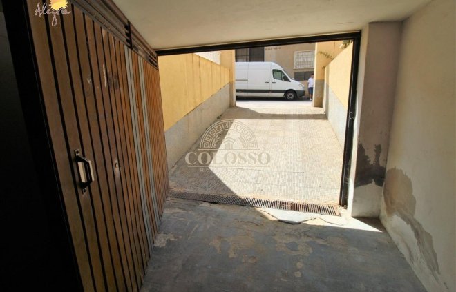 Resale - Garage -
Torrevieja - Habaneras