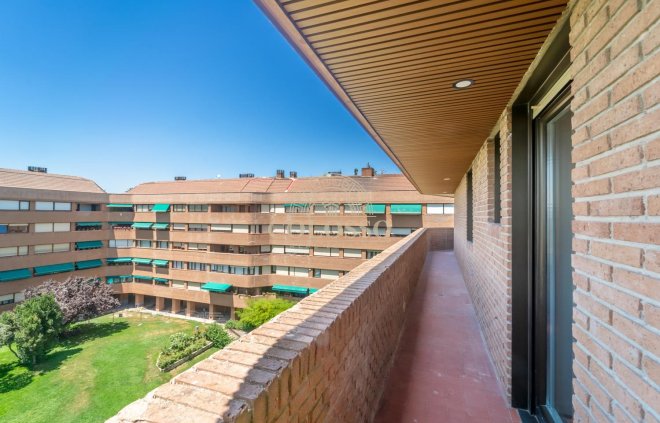 Reventa - Piso -
Madrid - Fuentelarreina