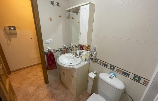 Resale - Apartamento -
Torrevieja - Habaneras