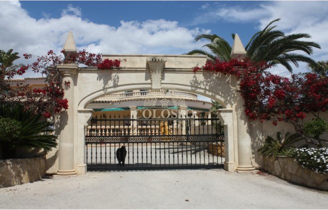 Resale - Villa -
l'Alfas del Pi - Alfaz Del Sol