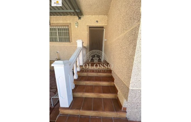 Resale - Chalet -
Godelleta - El bosque