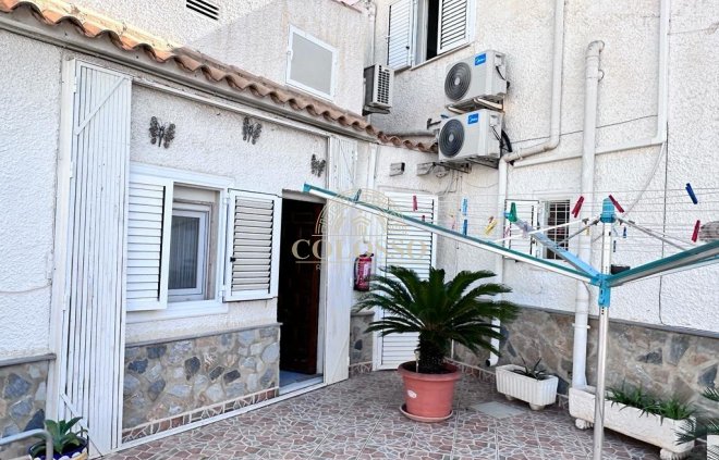 Resale - Casa -
Orihuela Costa - Cabo Roig