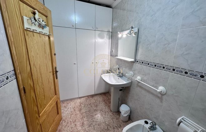 Resale - Apartamento -
Torrevieja - Acequion