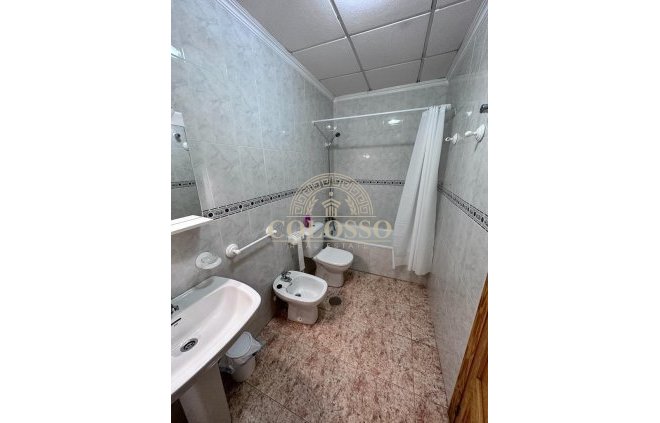 Resale - Apartamento -
Torrevieja - Acequion