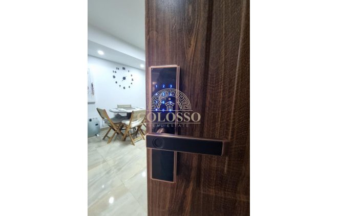 Reventa - Apartamento -
Torrevieja - Centro