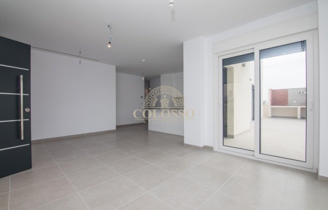 Reventa - Villa -
Polop - Alberca