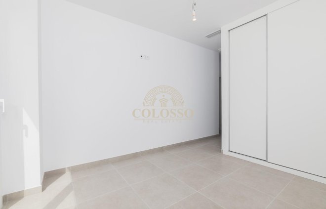 Reventa - Villa -
Polop - Alberca