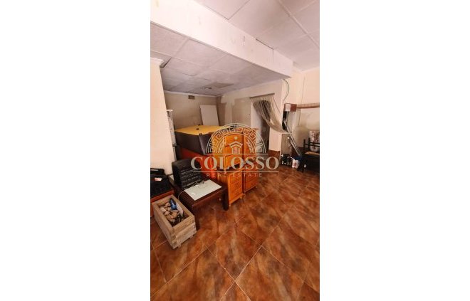 Resale - Commercial Premises -
Torrevieja - Centro