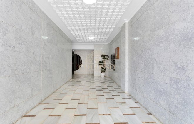 Resale - Apartamento -
Torrevieja - Centro