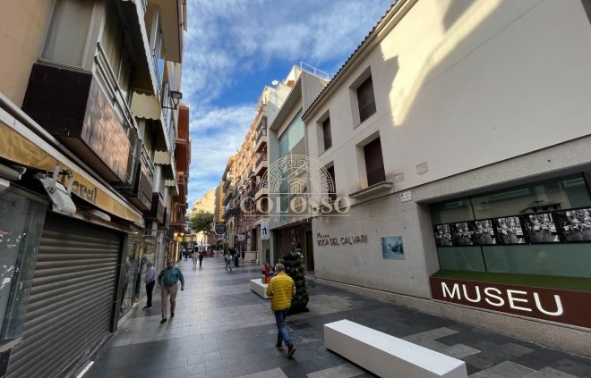 Resale - Commercial Premises -
Benidorm - Centro