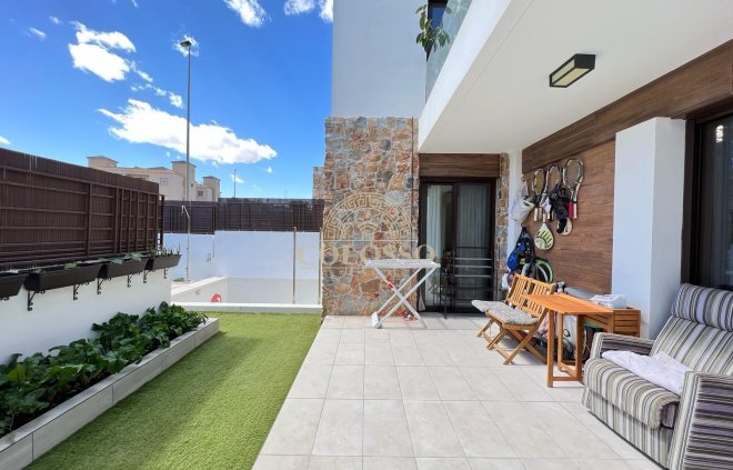 Resale - Villa de Lujo -
Orihuela Costa - Montezenia