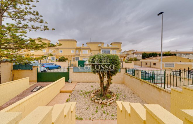 Resale - Bungalow -
Torrevieja - Los altos