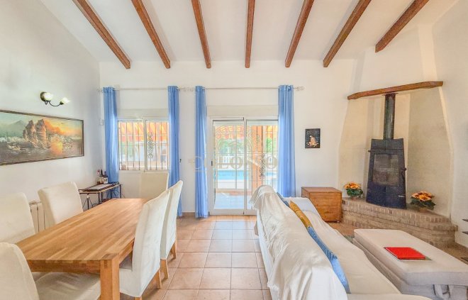 Resale - Chalet -
Rafal