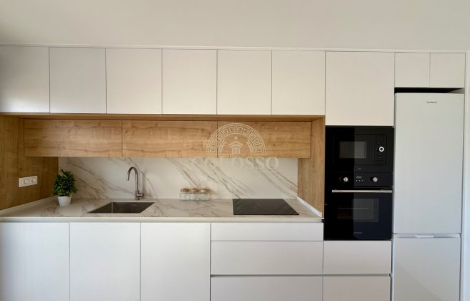 Revente - Apartamento -
Redován