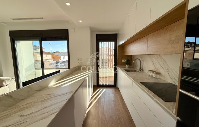 Obra nueva - Apartamento -
Redován