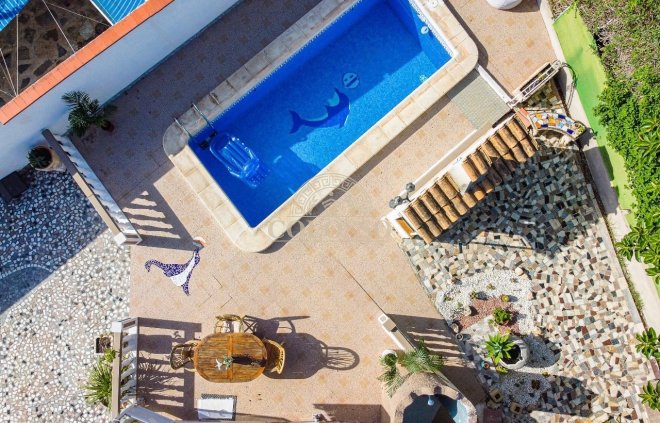 Revente - Casa con terreno -
Ciudad Quesada - Rojales