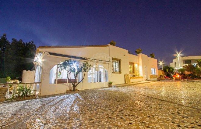 Revente - Casa con terreno -
Ciudad Quesada - Rojales